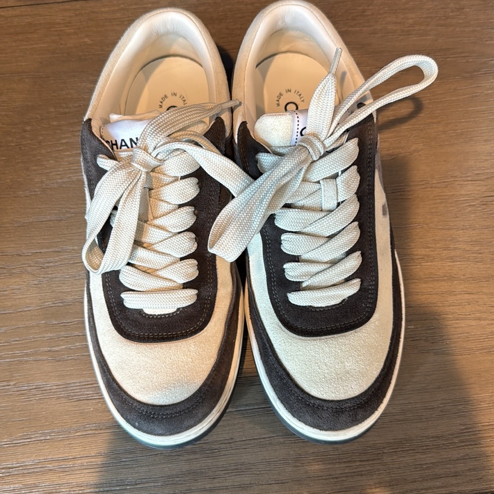 Chanel interlocking CC logo suede sneakers women’s size 38. - Picture 2 of 11